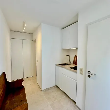 Stylisches Mit Balkon & Badewanne